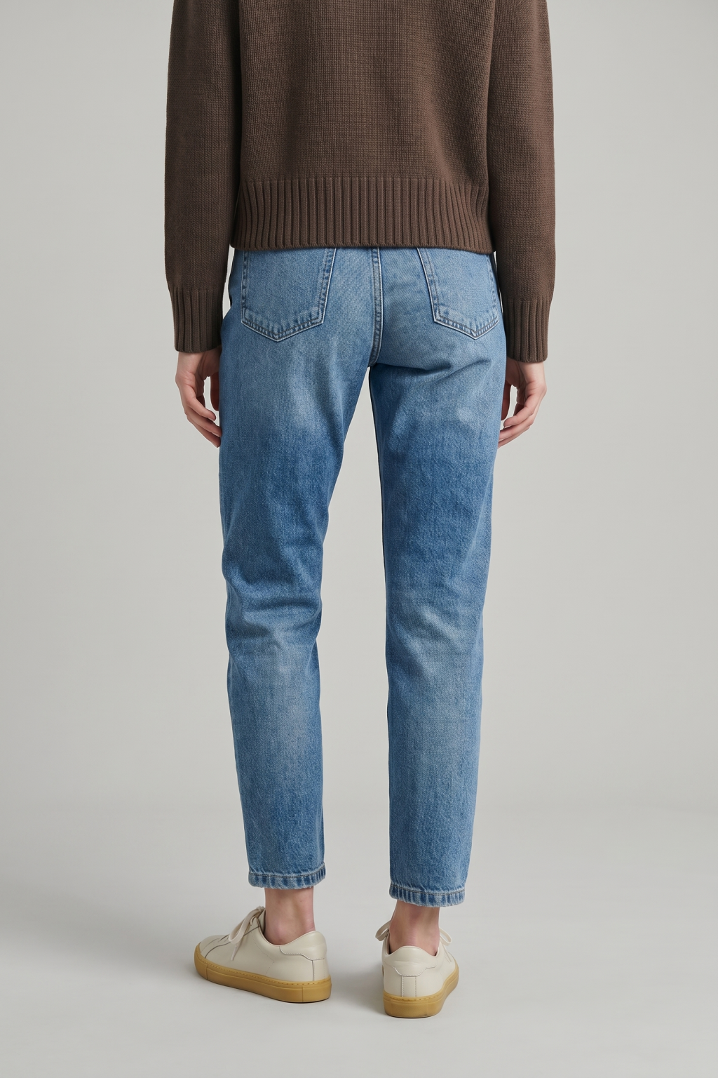 Retro High-Waist Slim Straight Jeans