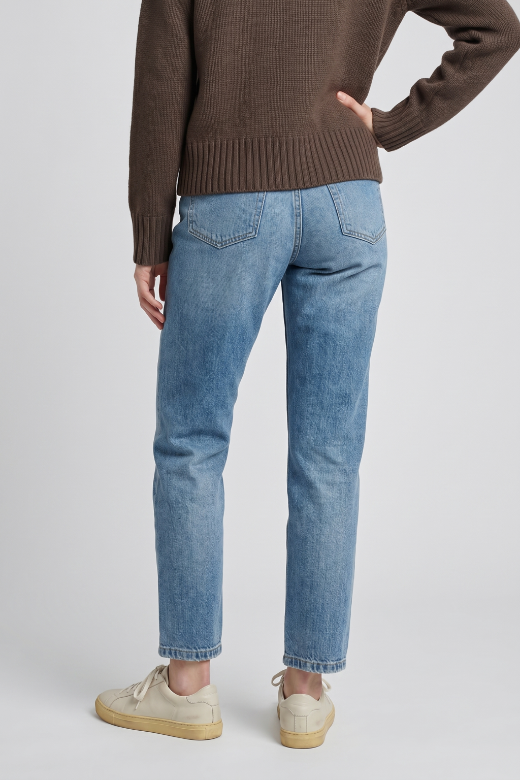 Retro High-Waist Slim Straight Jeans